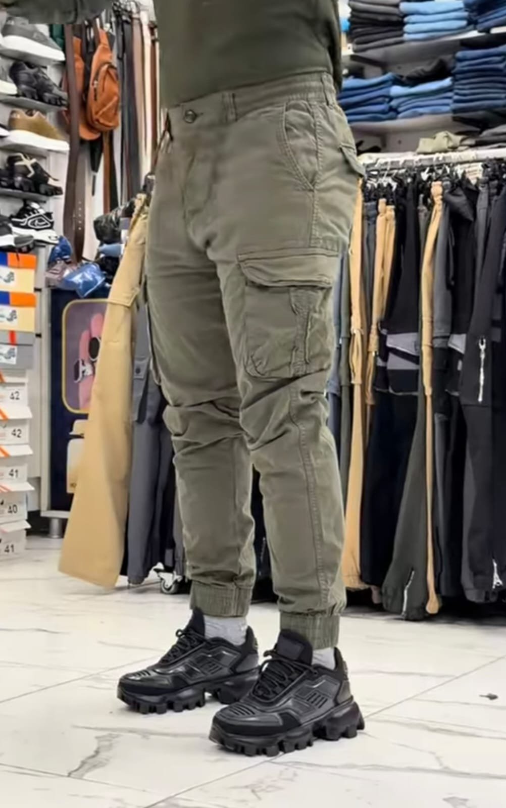 Men’s Charcoal Gray Cargo Joggers – Urban Streetwear Pants