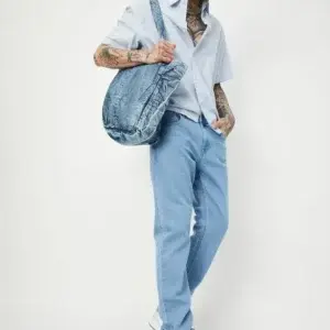 Blue Coastline – Premium Light Wash Straight Jeans